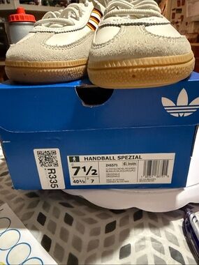 Adidas Kids Handball Spezial Shoes - White with Gum Sole (Kids)